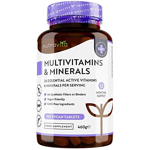 Multivitaminer och mineraler – 365 ve-ganska multivitamintabletter – 1 års för-brukning – Multivitamintabletter för män och kvinnor med 26 viktiga aktiva vitami-ner och mineraler – Tillverkade i Storbri-tannien av Nutravita