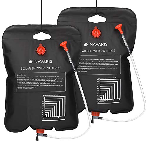 Navaris Solduschväska 20 L – 2 x soluppvärmning, campingduschväska med duschhuvud, slang, kranhuvud – för perfekt resor, vandring, backpacking